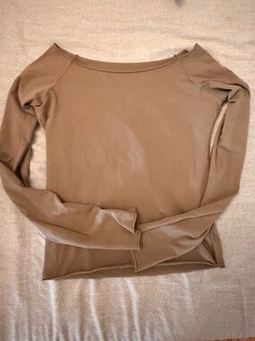 Women’s Long-Sleeve Scoop Neck Top - green
